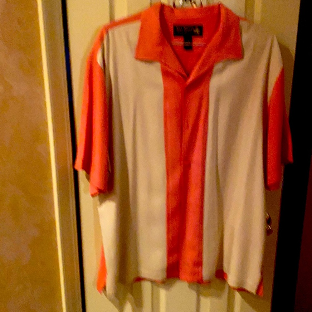 Short sleeve button down bowling collared shirt
